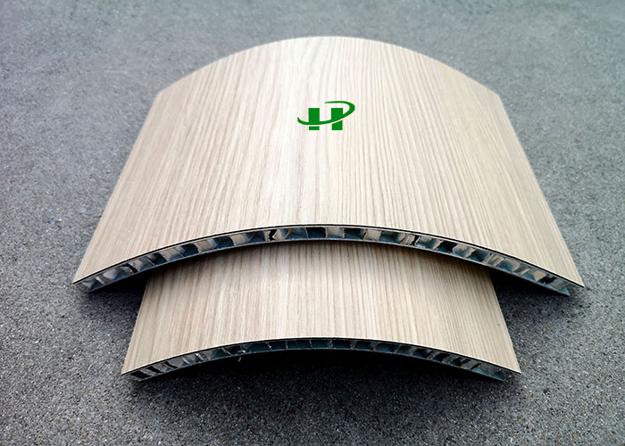20mm弧形木纹蜂窝板