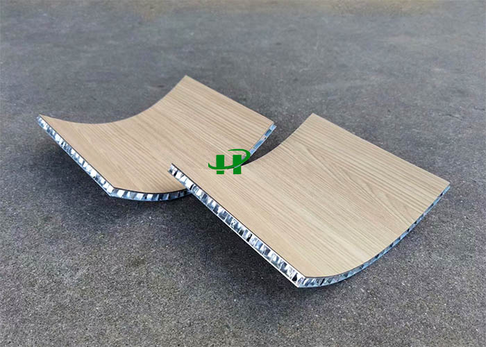 15mm弧形木纹蜂窝板