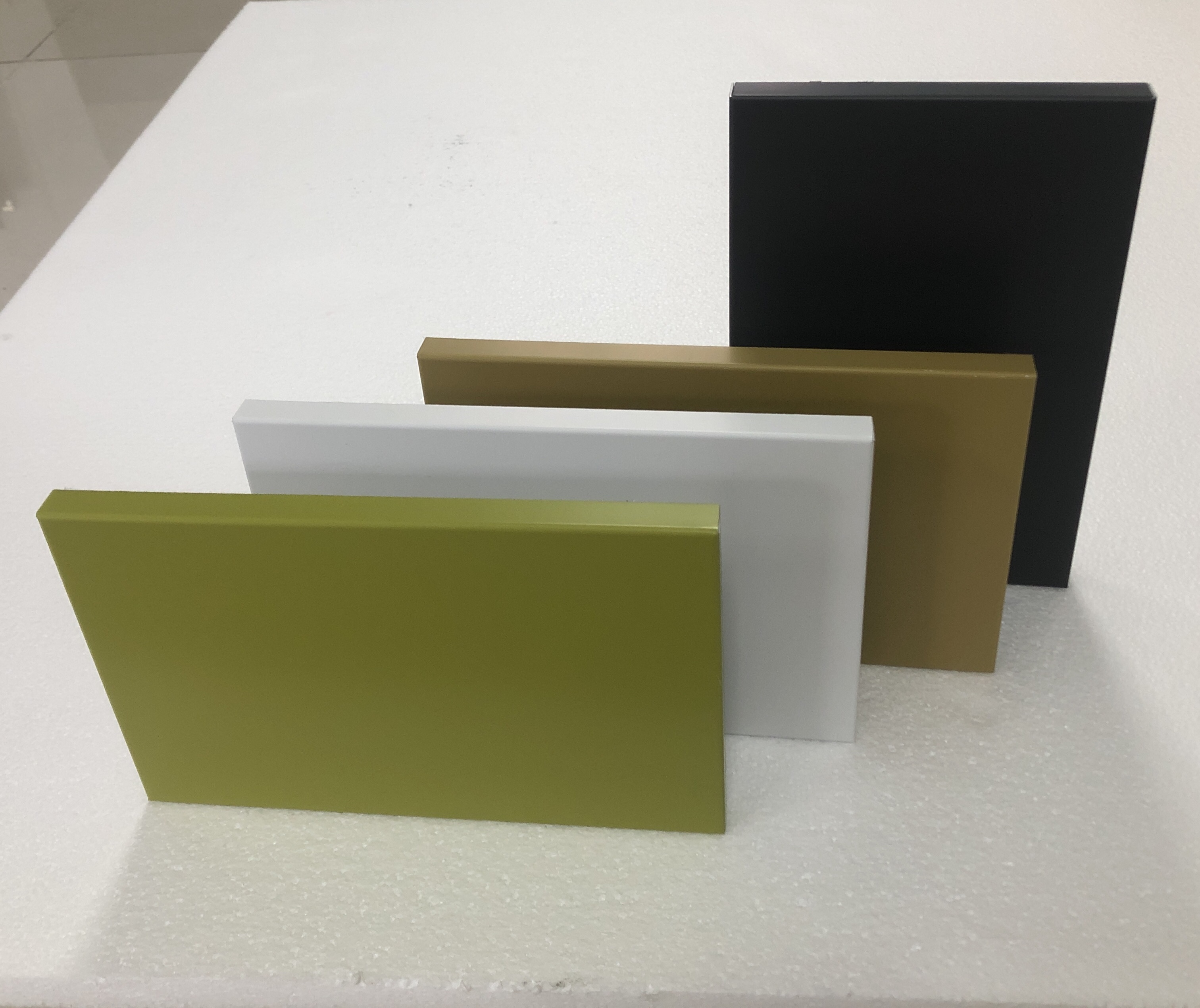 15mm滚涂铝蜂窝板