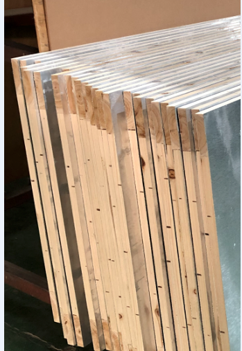 18mm铝蜂窝板四周预埋木方