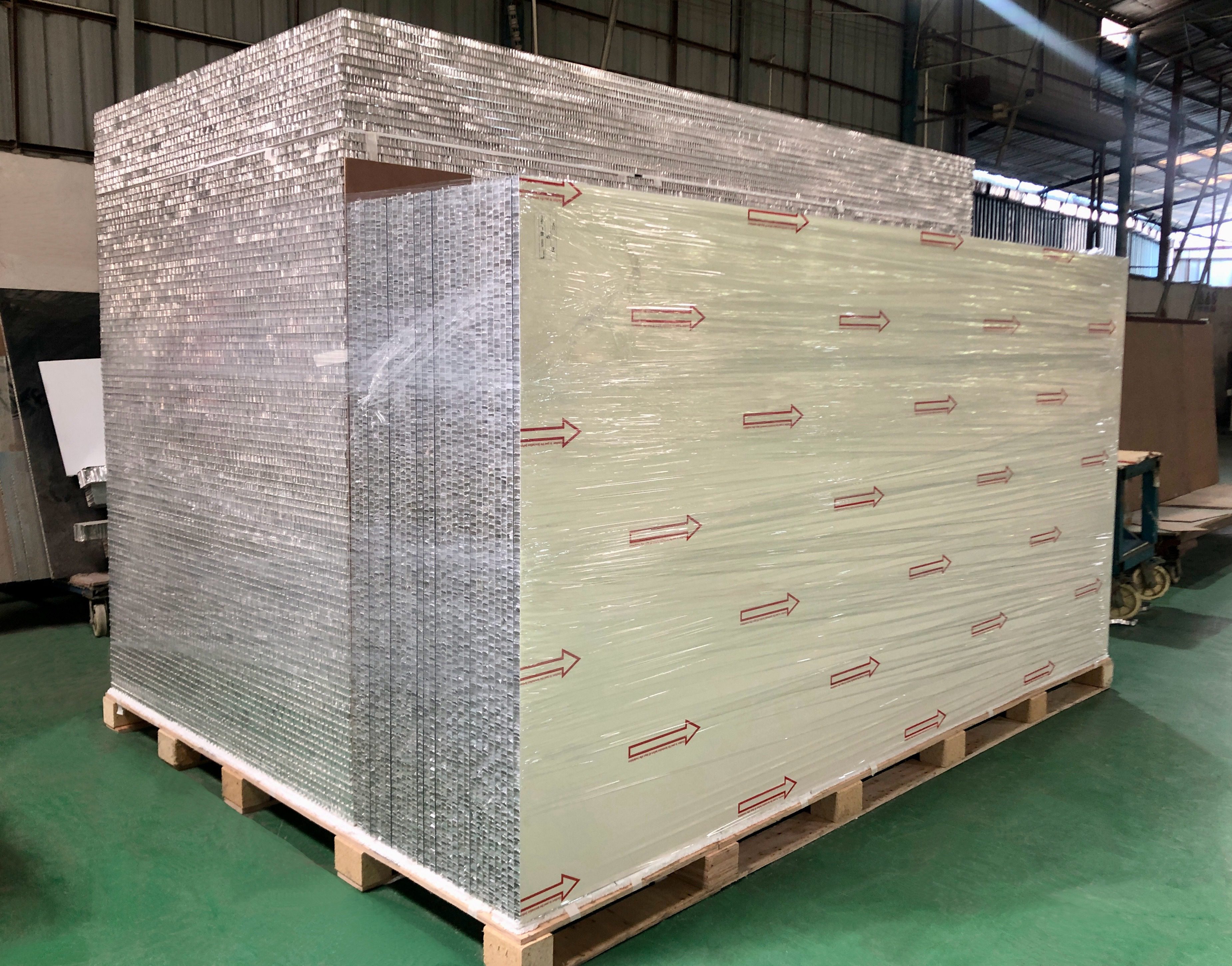 20mm滚涂白色蜂窝板