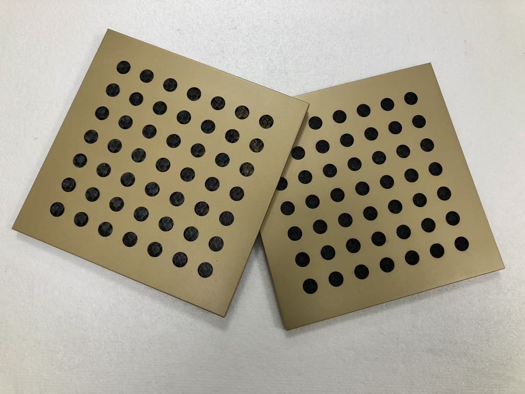 20mm双面冲孔金色蜂窝板